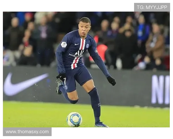 法甲球员表现分析汇总：评分、关键传球与跑动距离解读